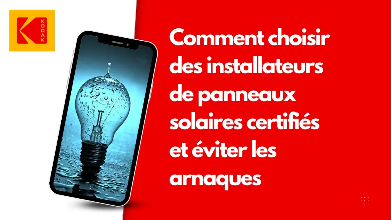 un téléphone portable affichant une image d’ampoule et un texte de l’autre côté